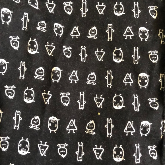 Button down - Picture 2 of 3